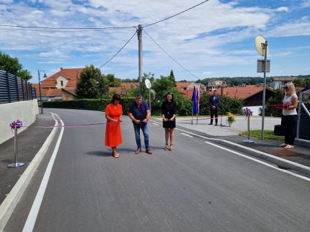 Otvoritev Mestni breg 11